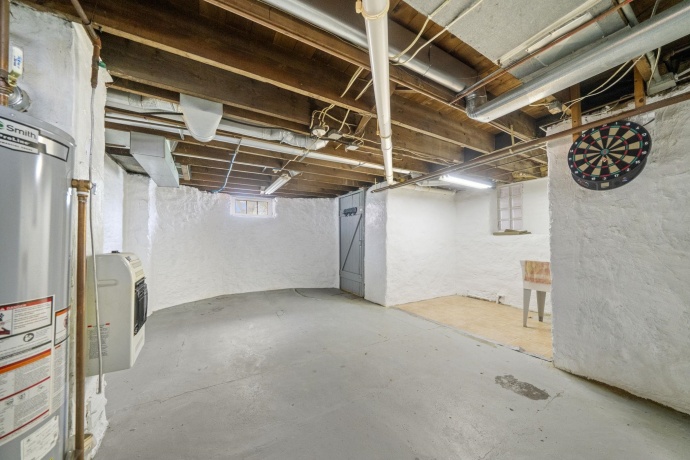 1221 Lincoln, FREEPORT, Illinois 61032, 3 Bedrooms Bedrooms, ,1 BathroomBathrooms,House,For Sale,Lincoln,202602313