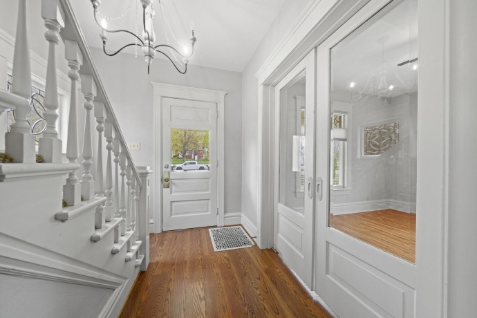 1221 Lincoln, FREEPORT, Illinois 61032, 3 Bedrooms Bedrooms, ,1 BathroomBathrooms,House,For Sale,Lincoln,202602313