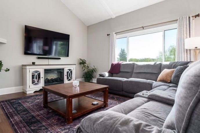 12561 Greensview, ROSCOE, Illinois 61073, 4 Bedrooms Bedrooms, ,2 BathroomsBathrooms,House,For Sale,Greensview,202602314