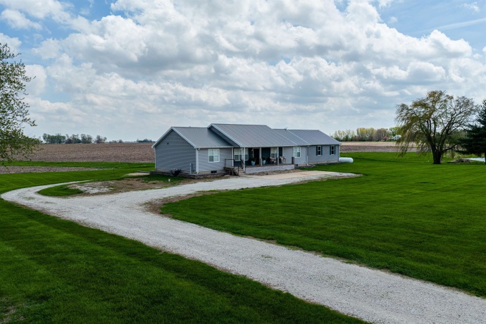 4322 US RT 34, MENDOTA, Illinois 61342, 3 Bedrooms Bedrooms, ,3 BathroomsBathrooms,House,For Sale,US RT 34,202602317