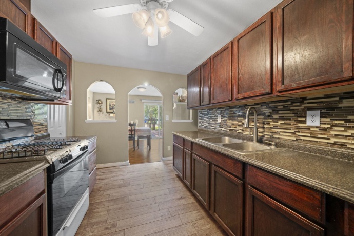 345 Memorial, ROCKFORD, Illinois 61102, 5 Bedrooms Bedrooms, ,3 BathroomsBathrooms,House,For Sale,Memorial,202602318