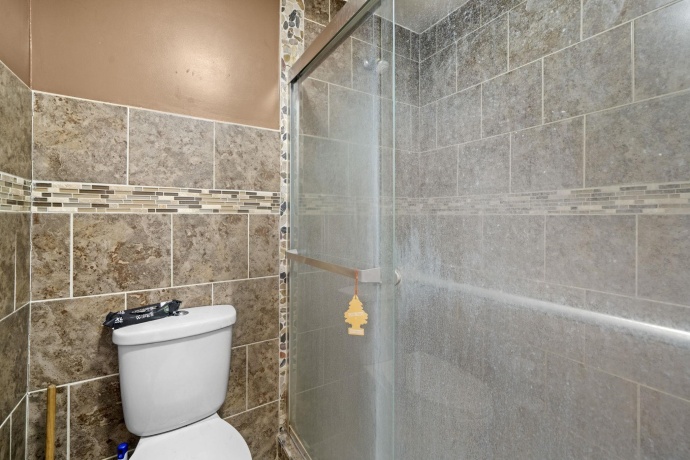 345 Memorial, ROCKFORD, Illinois 61102, 5 Bedrooms Bedrooms, ,3 BathroomsBathrooms,House,For Sale,Memorial,202602318