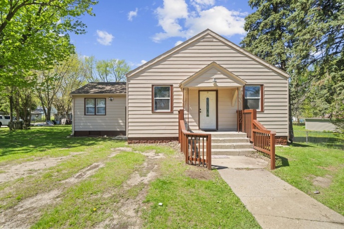 345 Memorial, ROCKFORD, Illinois 61102, 5 Bedrooms Bedrooms, ,3 BathroomsBathrooms,House,For Sale,Memorial,202602318