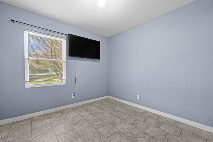 345 Memorial, ROCKFORD, Illinois 61102, 5 Bedrooms Bedrooms, ,3 BathroomsBathrooms,House,For Sale,Memorial,202602318