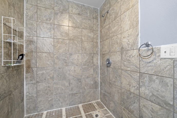 345 Memorial, ROCKFORD, Illinois 61102, 5 Bedrooms Bedrooms, ,3 BathroomsBathrooms,House,For Sale,Memorial,202602318