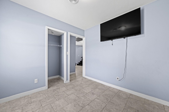 345 Memorial, ROCKFORD, Illinois 61102, 5 Bedrooms Bedrooms, ,3 BathroomsBathrooms,House,For Sale,Memorial,202602318