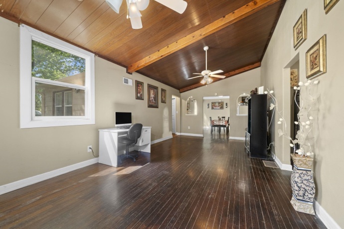 345 Memorial, ROCKFORD, Illinois 61102, 5 Bedrooms Bedrooms, ,3 BathroomsBathrooms,House,For Sale,Memorial,202602318