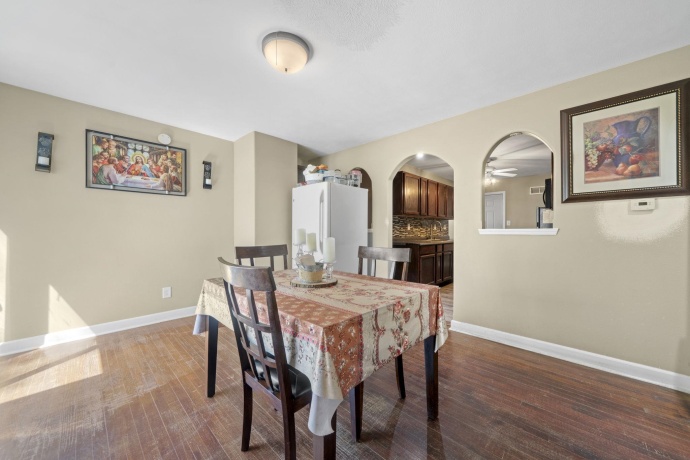 345 Memorial, ROCKFORD, Illinois 61102, 5 Bedrooms Bedrooms, ,3 BathroomsBathrooms,House,For Sale,Memorial,202602318