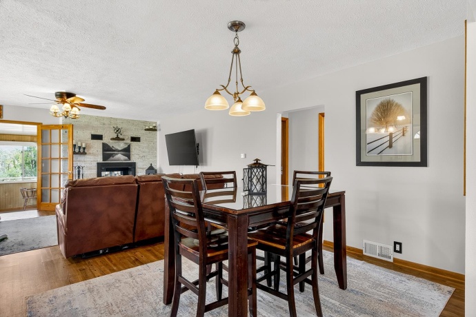 4235 Oaklane, ROCKFORD, Illinois 61109, 2 Bedrooms Bedrooms, ,2 BathroomsBathrooms,House,For Sale,Oaklane,202602319