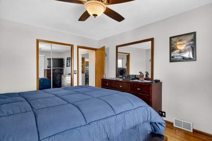 4235 Oaklane, ROCKFORD, Illinois 61109, 2 Bedrooms Bedrooms, ,2 BathroomsBathrooms,House,For Sale,Oaklane,202602319