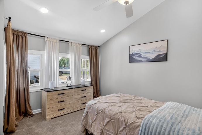 4235 Oaklane, ROCKFORD, Illinois 61109, 2 Bedrooms Bedrooms, ,2 BathroomsBathrooms,House,For Sale,Oaklane,202602319