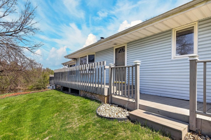 4235 Oaklane, ROCKFORD, Illinois 61109, 2 Bedrooms Bedrooms, ,2 BathroomsBathrooms,House,For Sale,Oaklane,202602319