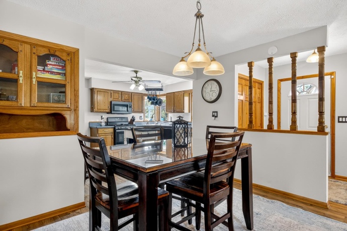 4235 Oaklane, ROCKFORD, Illinois 61109, 2 Bedrooms Bedrooms, ,2 BathroomsBathrooms,House,For Sale,Oaklane,202602319