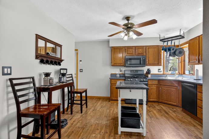 4235 Oaklane, ROCKFORD, Illinois 61109, 2 Bedrooms Bedrooms, ,2 BathroomsBathrooms,House,For Sale,Oaklane,202602319