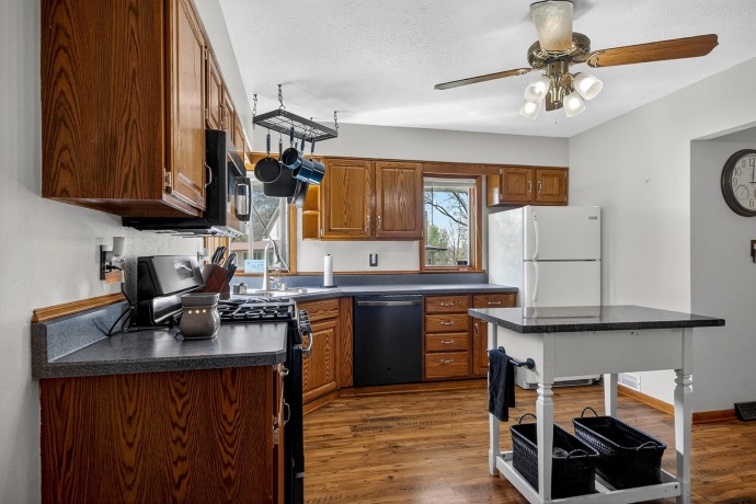 4235 Oaklane, ROCKFORD, Illinois 61109, 2 Bedrooms Bedrooms, ,2 BathroomsBathrooms,House,For Sale,Oaklane,202602319