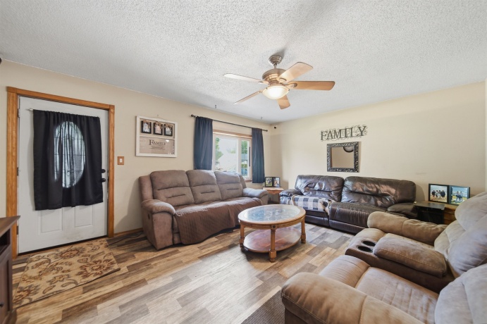 1108 Harvey, STERLING, Illinois 61081, 3 Bedrooms Bedrooms, ,1 BathroomBathrooms,House,For Sale,Harvey,202602321