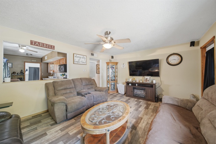 1108 Harvey, STERLING, Illinois 61081, 3 Bedrooms Bedrooms, ,1 BathroomBathrooms,House,For Sale,Harvey,202602321