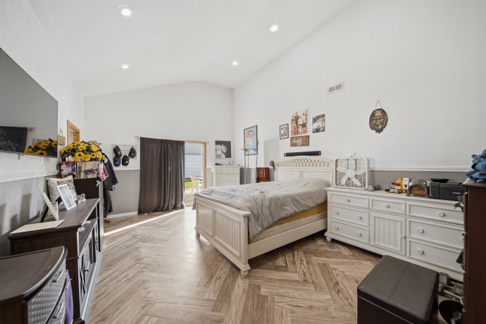 1108 Harvey, STERLING, Illinois 61081, 3 Bedrooms Bedrooms, ,1 BathroomBathrooms,House,For Sale,Harvey,202602321