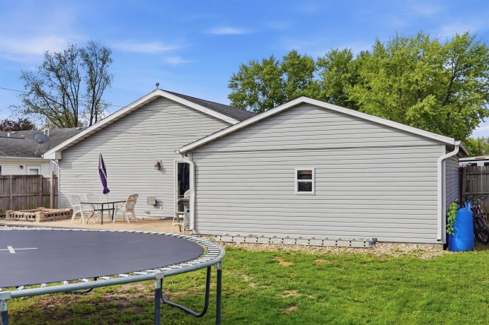 1108 Harvey, STERLING, Illinois 61081, 3 Bedrooms Bedrooms, ,1 BathroomBathrooms,House,For Sale,Harvey,202602321