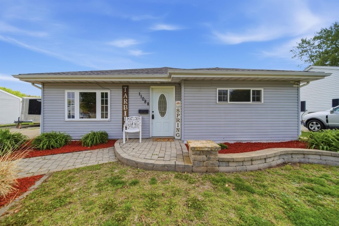 1108 Harvey, STERLING, Illinois 61081, 3 Bedrooms Bedrooms, ,1 BathroomBathrooms,House,For Sale,Harvey,202602321