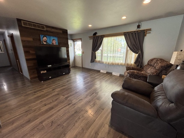 14868 Lang, SOUTH BELOIT, Illinois 61080, 3 Bedrooms Bedrooms, ,2 BathroomsBathrooms,House,For Sale,Lang,202602322