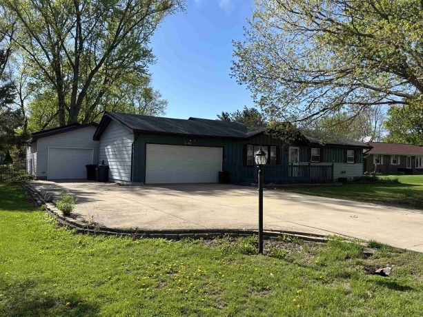 14868 Lang, SOUTH BELOIT, Illinois 61080, 3 Bedrooms Bedrooms, ,2 BathroomsBathrooms,House,For Sale,Lang,202602322