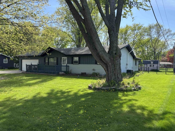 14868 Lang, SOUTH BELOIT, Illinois 61080, 3 Bedrooms Bedrooms, ,2 BathroomsBathrooms,House,For Sale,Lang,202602322