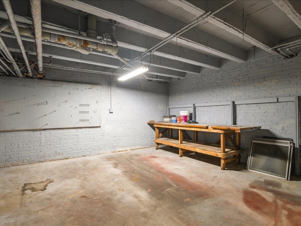 204 Sixth, ROCKFORD, Illinois 61104, ,5+ Units,For Sale,Sixth,202602323