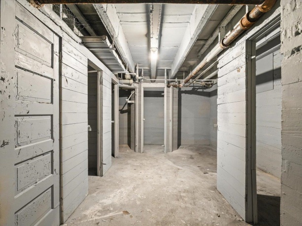 204 Sixth, ROCKFORD, Illinois 61104, ,5+ Units,For Sale,Sixth,202602323