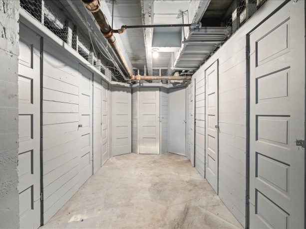 204 Sixth, ROCKFORD, Illinois 61104, ,5+ Units,For Sale,Sixth,202602323