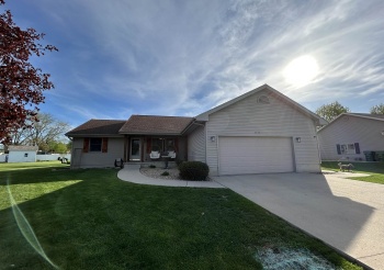 1711 Peri, MENDOTA, Illinois 61342, 3 Bedrooms Bedrooms, ,2 BathroomsBathrooms,House,For Sale,Peri,202602324