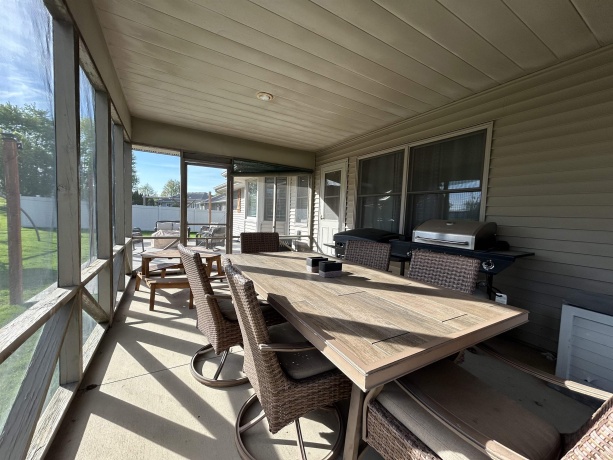 1711 Peri, MENDOTA, Illinois 61342, 3 Bedrooms Bedrooms, ,2 BathroomsBathrooms,House,For Sale,Peri,202602324