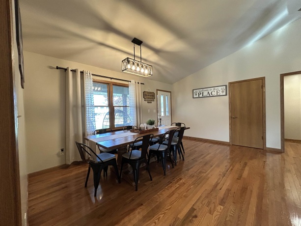 1711 Peri, MENDOTA, Illinois 61342, 3 Bedrooms Bedrooms, ,2 BathroomsBathrooms,House,For Sale,Peri,202602324