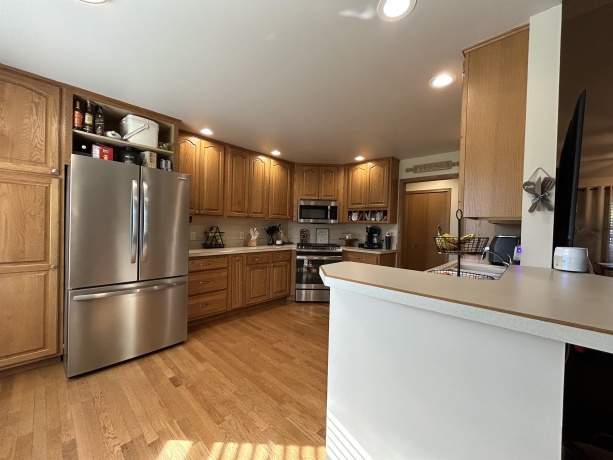 1711 Peri, MENDOTA, Illinois 61342, 3 Bedrooms Bedrooms, ,2 BathroomsBathrooms,House,For Sale,Peri,202602324