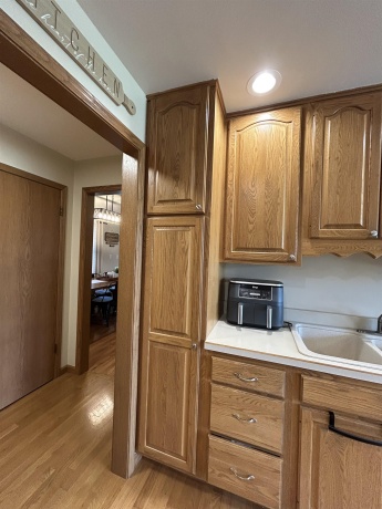 1711 Peri, MENDOTA, Illinois 61342, 3 Bedrooms Bedrooms, ,2 BathroomsBathrooms,House,For Sale,Peri,202602324