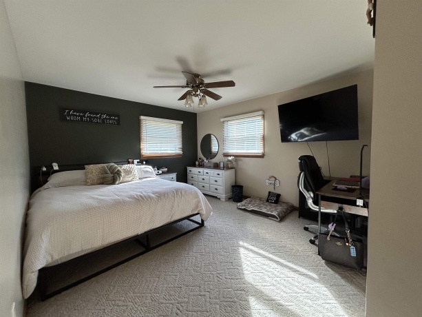 1711 Peri, MENDOTA, Illinois 61342, 3 Bedrooms Bedrooms, ,2 BathroomsBathrooms,House,For Sale,Peri,202602324