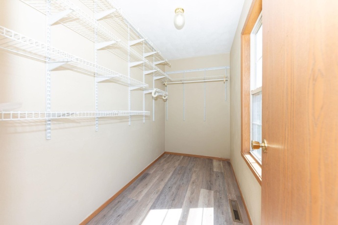 5696 Heidi, ROCKFORD, Illinois 61109, 4 Bedrooms Bedrooms, ,2 BathroomsBathrooms,House,For Sale,Heidi,202602325