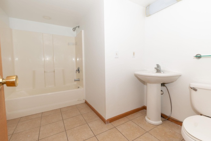 5696 Heidi, ROCKFORD, Illinois 61109, 4 Bedrooms Bedrooms, ,2 BathroomsBathrooms,House,For Sale,Heidi,202602325