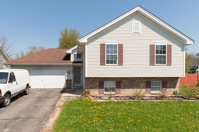 5696 Heidi, ROCKFORD, Illinois 61109, 4 Bedrooms Bedrooms, ,2 BathroomsBathrooms,House,For Sale,Heidi,202602325