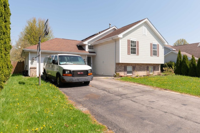 5696 Heidi, ROCKFORD, Illinois 61109, 4 Bedrooms Bedrooms, ,2 BathroomsBathrooms,House,For Sale,Heidi,202602325