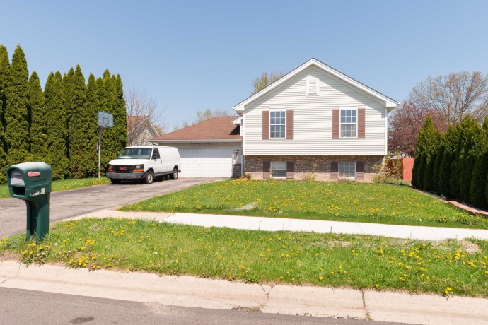 5696 Heidi, ROCKFORD, Illinois 61109, 4 Bedrooms Bedrooms, ,2 BathroomsBathrooms,House,For Sale,Heidi,202602325