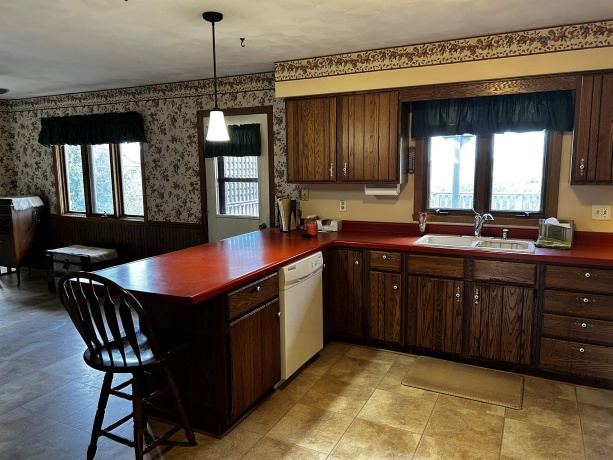 10072 IL RTE 72, FORRESTON, Illinois 61030, 3 Bedrooms Bedrooms, ,1 BathroomBathrooms,House,For Sale,IL RTE 72,202602163