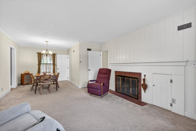 1620 Arden, ROCKFORD, Illinois 61107, 4 Bedrooms Bedrooms, ,2 BathroomsBathrooms,House,For Sale,Arden,202602327