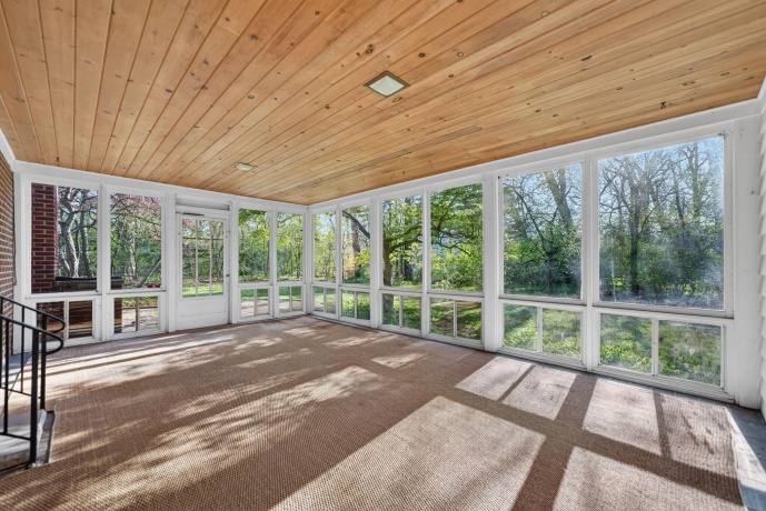 1620 Arden, ROCKFORD, Illinois 61107, 4 Bedrooms Bedrooms, ,2 BathroomsBathrooms,House,For Sale,Arden,202602327