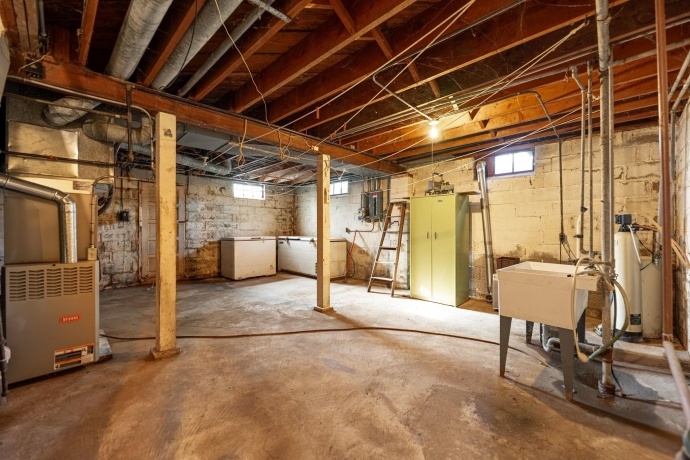 1620 Arden, ROCKFORD, Illinois 61107, 4 Bedrooms Bedrooms, ,2 BathroomsBathrooms,House,For Sale,Arden,202602327