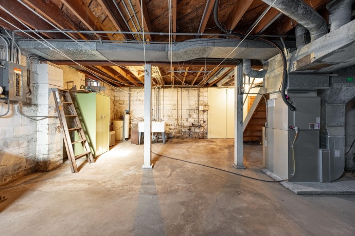 1620 Arden, ROCKFORD, Illinois 61107, 4 Bedrooms Bedrooms, ,2 BathroomsBathrooms,House,For Sale,Arden,202602327