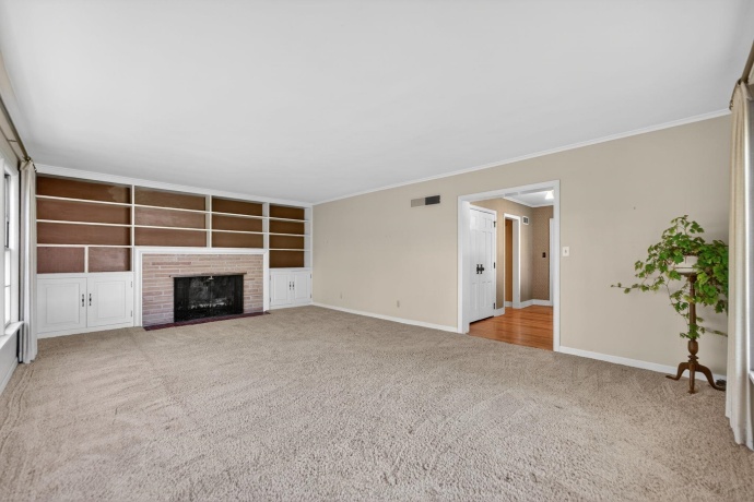 1620 Arden, ROCKFORD, Illinois 61107, 4 Bedrooms Bedrooms, ,2 BathroomsBathrooms,House,For Sale,Arden,202602327