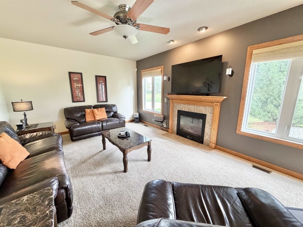 13437 Springhill, WINNEBAGO, Illinois 61088, 4 Bedrooms Bedrooms, ,3 BathroomsBathrooms,House,For Sale,Springhill,202602329