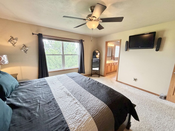 13437 Springhill, WINNEBAGO, Illinois 61088, 4 Bedrooms Bedrooms, ,3 BathroomsBathrooms,House,For Sale,Springhill,202602329