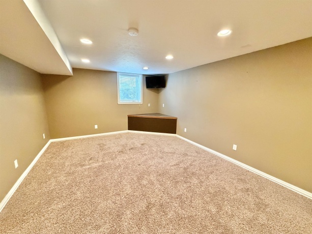 13437 Springhill, WINNEBAGO, Illinois 61088, 4 Bedrooms Bedrooms, ,3 BathroomsBathrooms,House,For Sale,Springhill,202602329